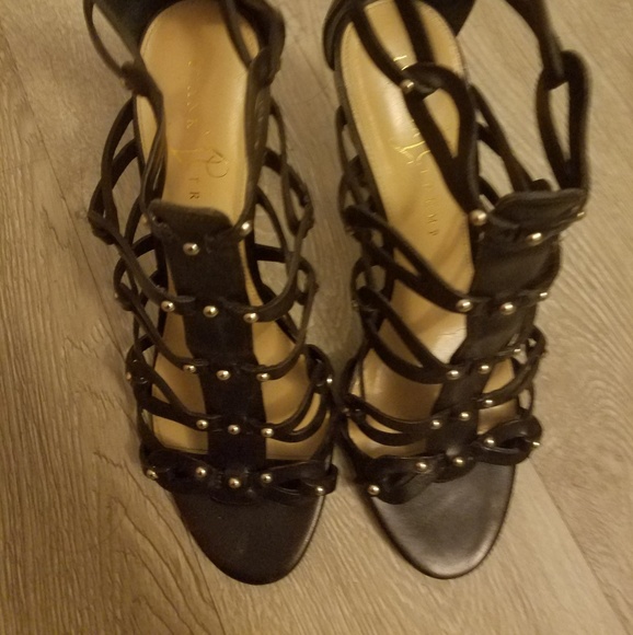 Sandals - Picture 1 of 3